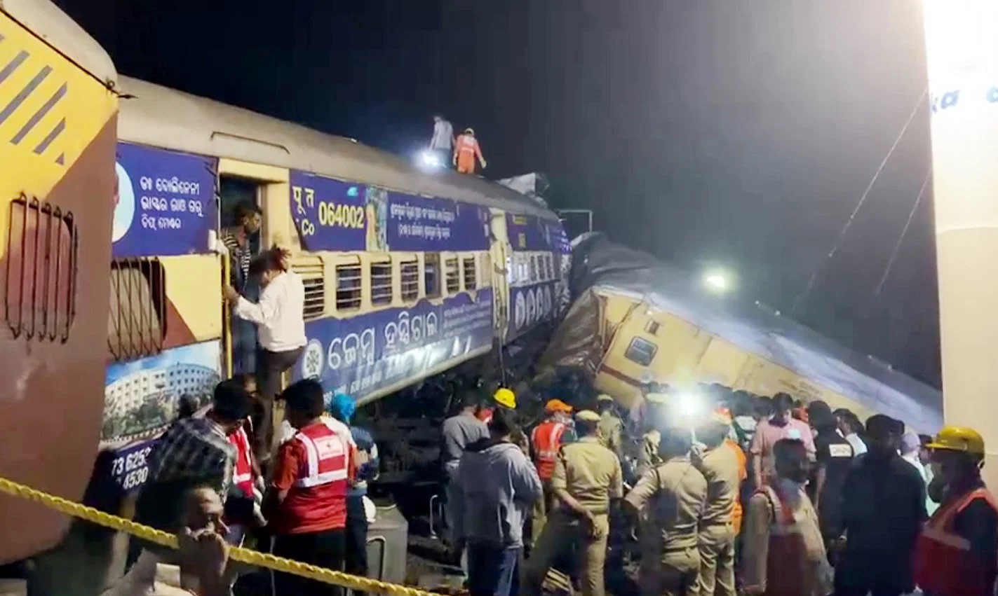 India train crash kills at least 13