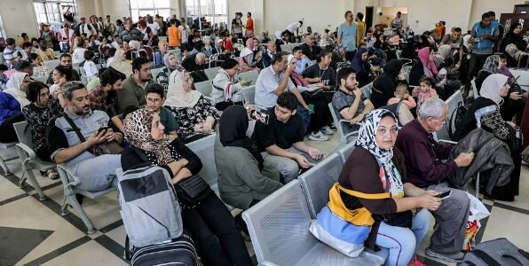 76 wounded, 335 with foreign passports enter Egypt from Gaza: official